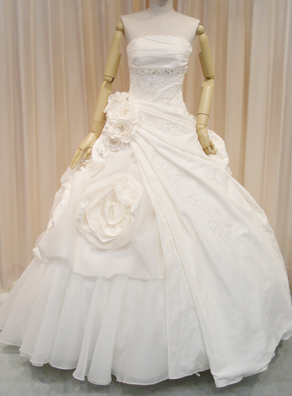 兵庫 姫路の結婚式 ウェディング 成人式 衣装レンタルのウェディングサロン寿 衣装ギャラリー 上戸 彩